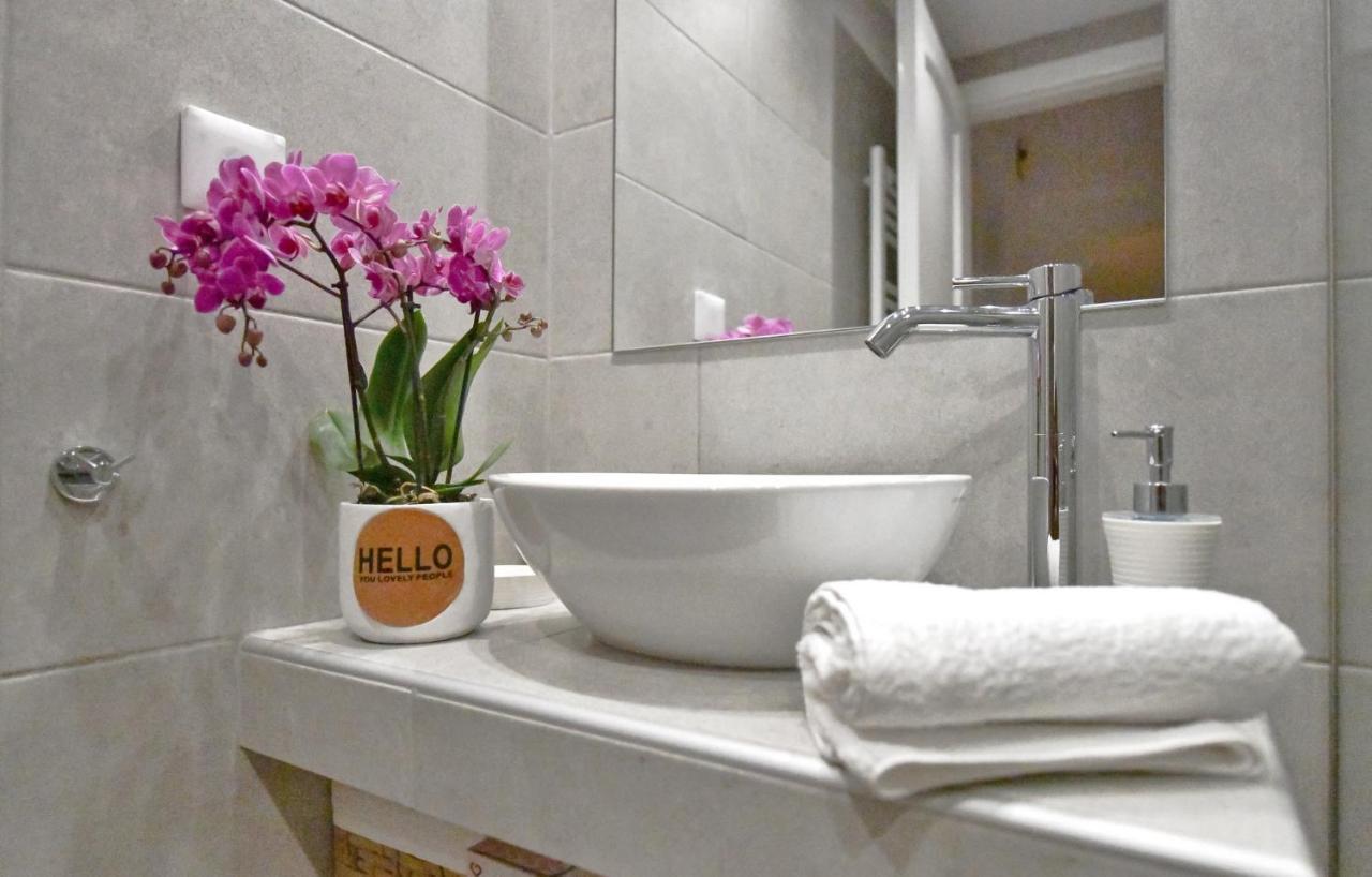 Amazing 2 Bedroom Apartment Overlooking The Marina Of Vourkárion מראה חיצוני תמונה