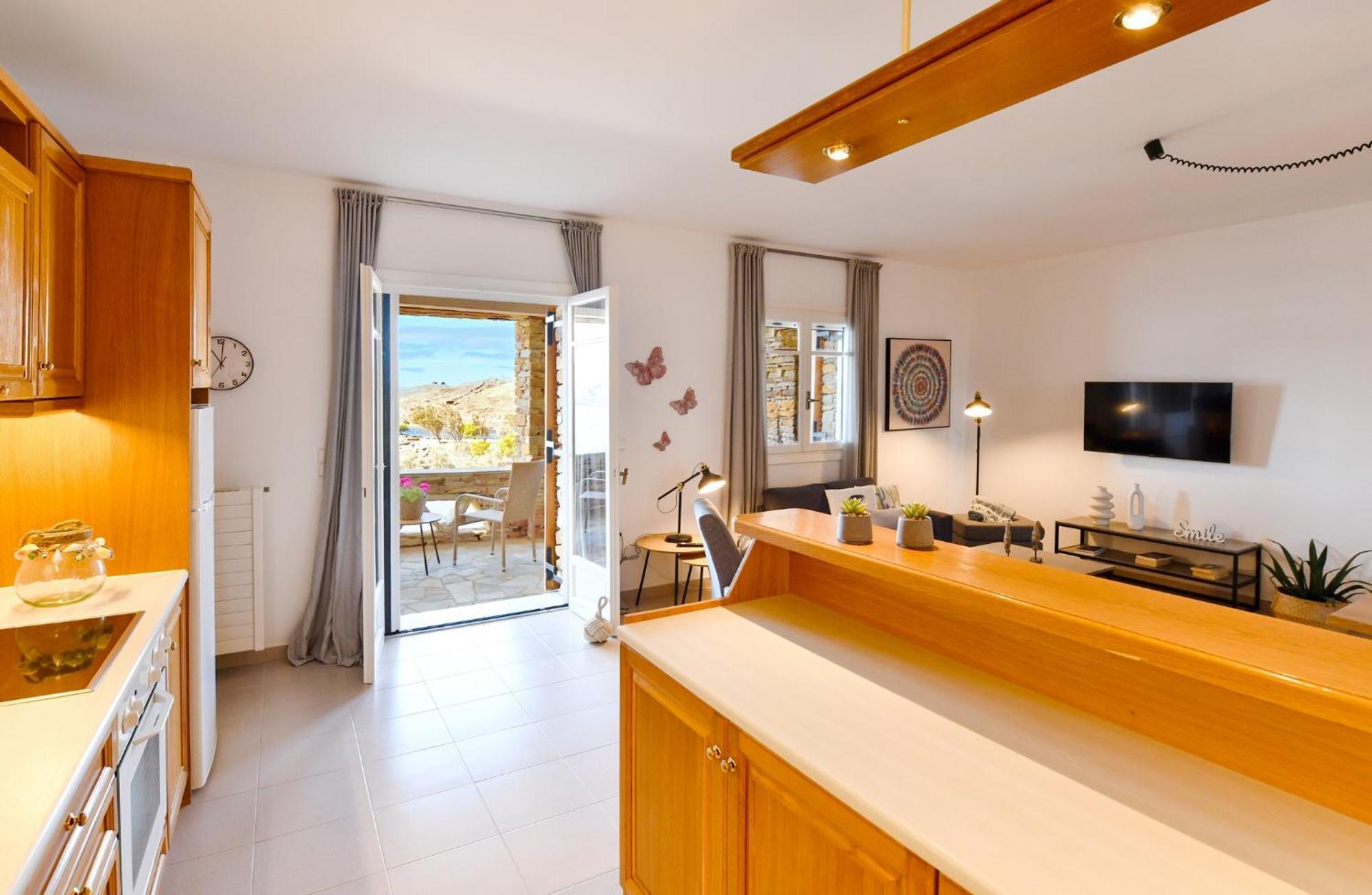 Amazing 2 Bedroom Apartment Overlooking The Marina Of Vourkárion מראה חיצוני תמונה