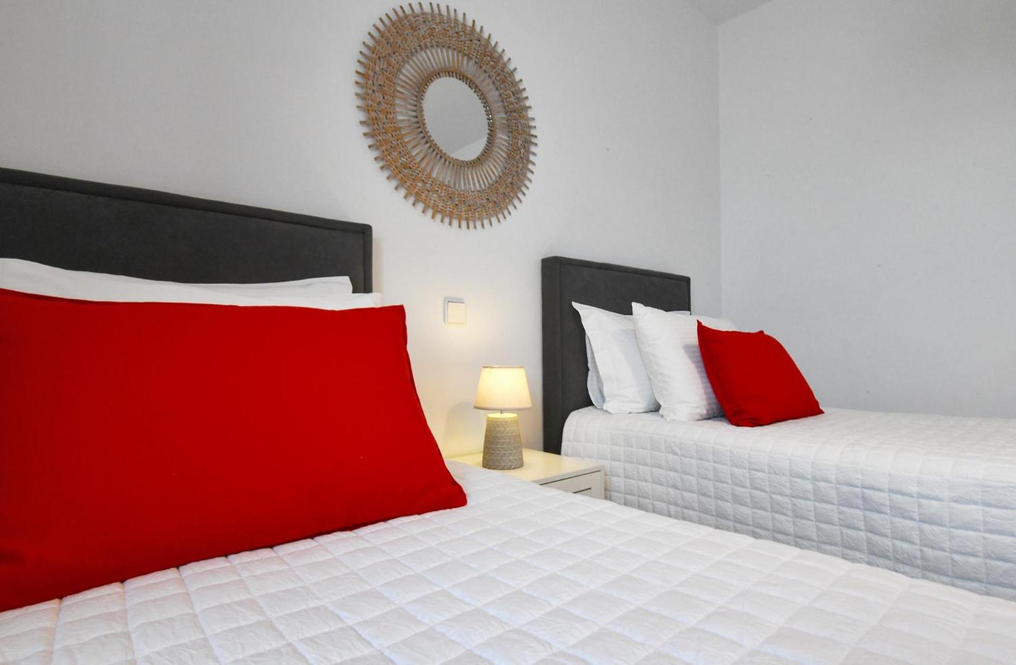 Amazing 2 Bedroom Apartment Overlooking The Marina Of Vourkárion מראה חיצוני תמונה