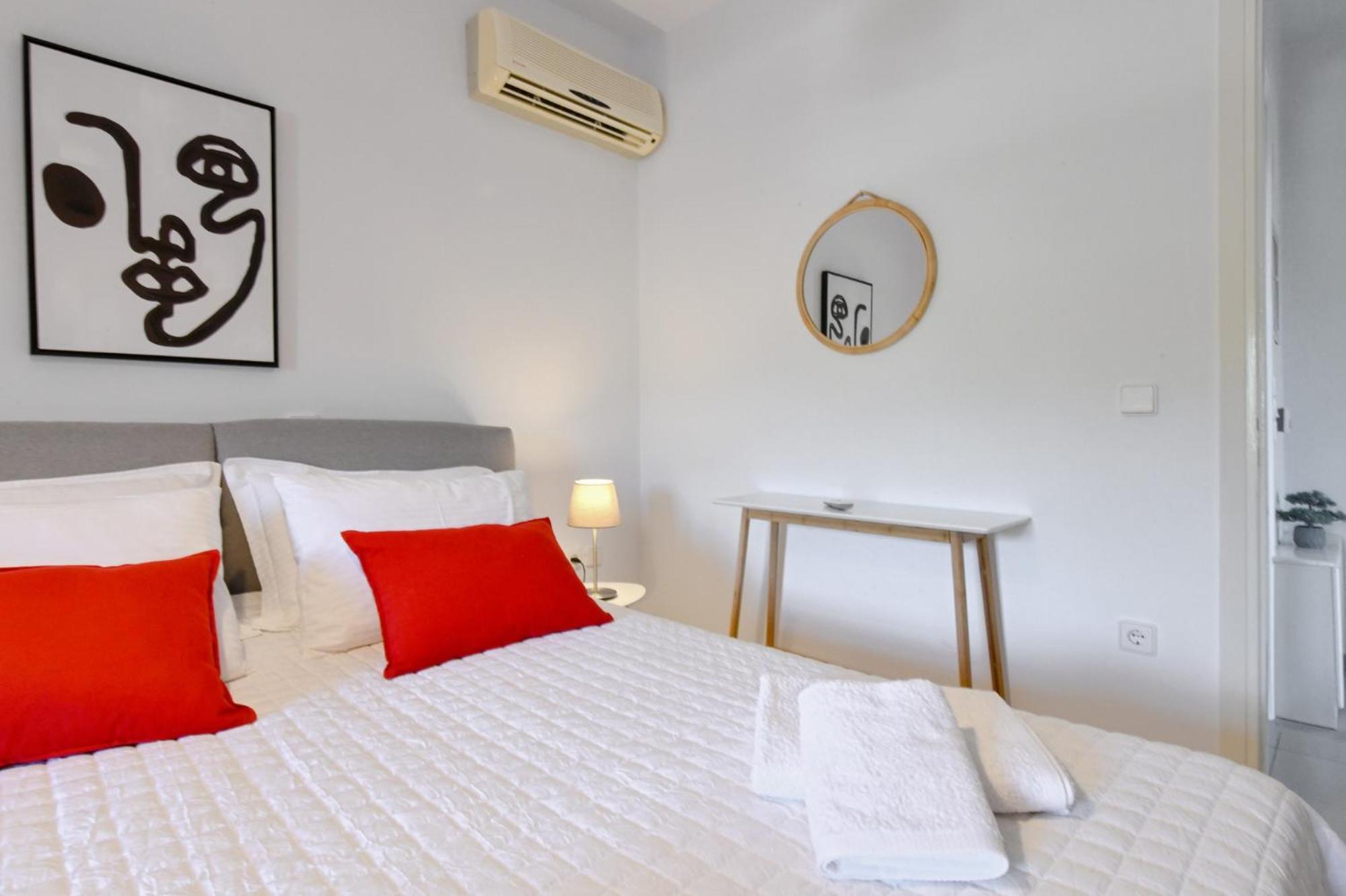 Amazing 2 Bedroom Apartment Overlooking The Marina Of Vourkárion מראה חיצוני תמונה